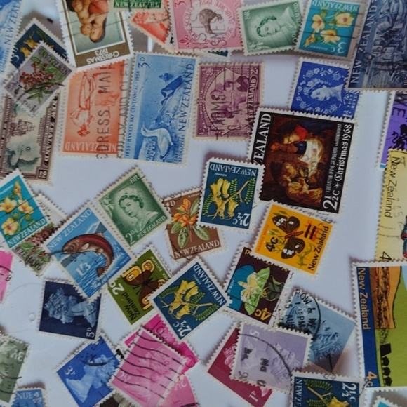 Stamp collection - Picture 4 of 4